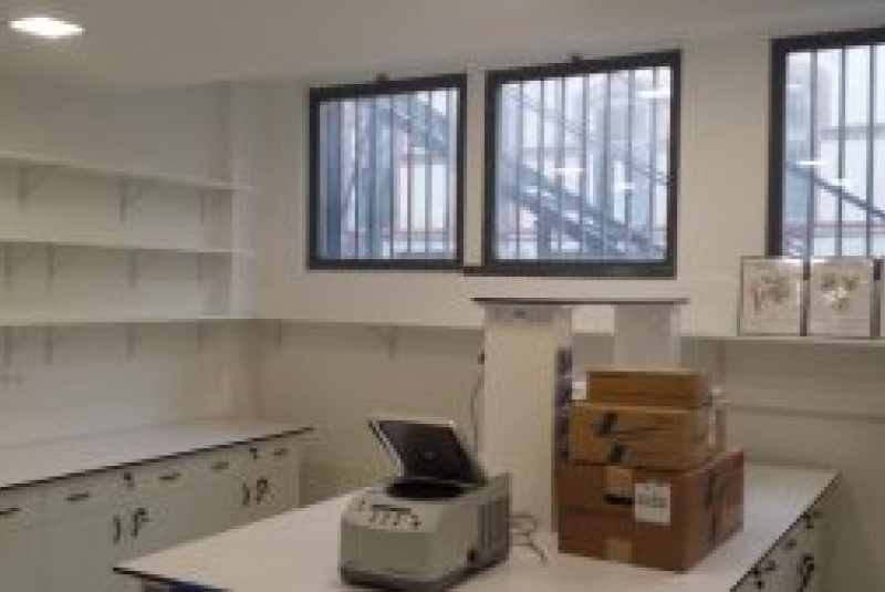 Novinky a články / Otvorenie nových laboratórií CIB - foto